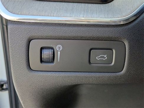 Used 2021 Volvo XC60 T5 Inscription w/ Advanced Package image 23