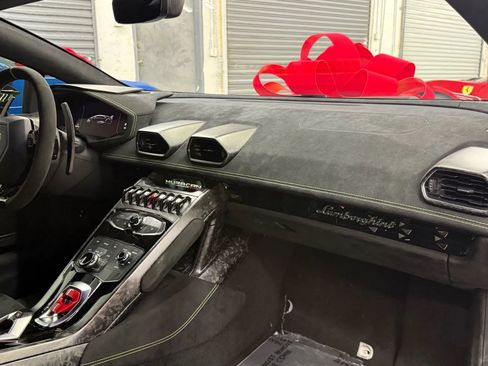 Used 2018 Lamborghini Huracan Performante image 26