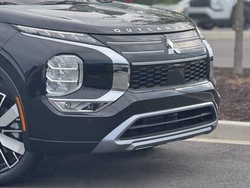 New 2025 Mitsubishi Outlander SEL image 3