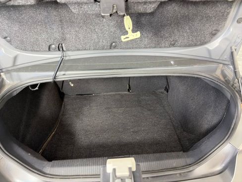 Used 2010 Ford Focus SE image 23