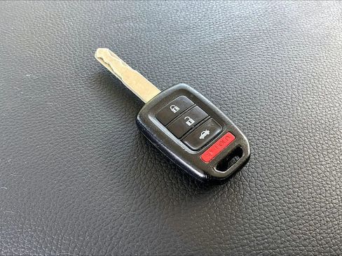 Used 2017 Honda Accord Sport image 31