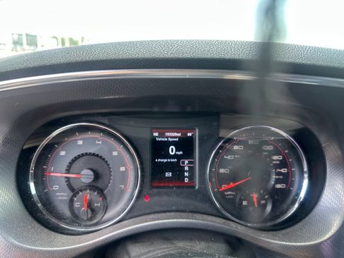 Used 2014 Dodge Charger R/T RWD image 8