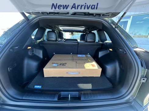 Used 2021 Jeep Cherokee Latitude Lux 80th Anniv w/ Quick Order Package 26U 80TH image 8