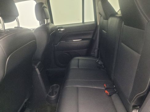 Used 2017 Jeep Compass High Altitude AWD/4WD image 18