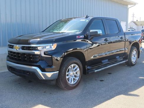 Used 2022 Chevrolet Silverado 1500 LT w/ Diesel Off-Road Package AWD/4WD image 6