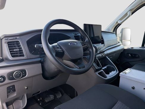 Used 2023 Ford Transit 250 Low Roof AWD image 9