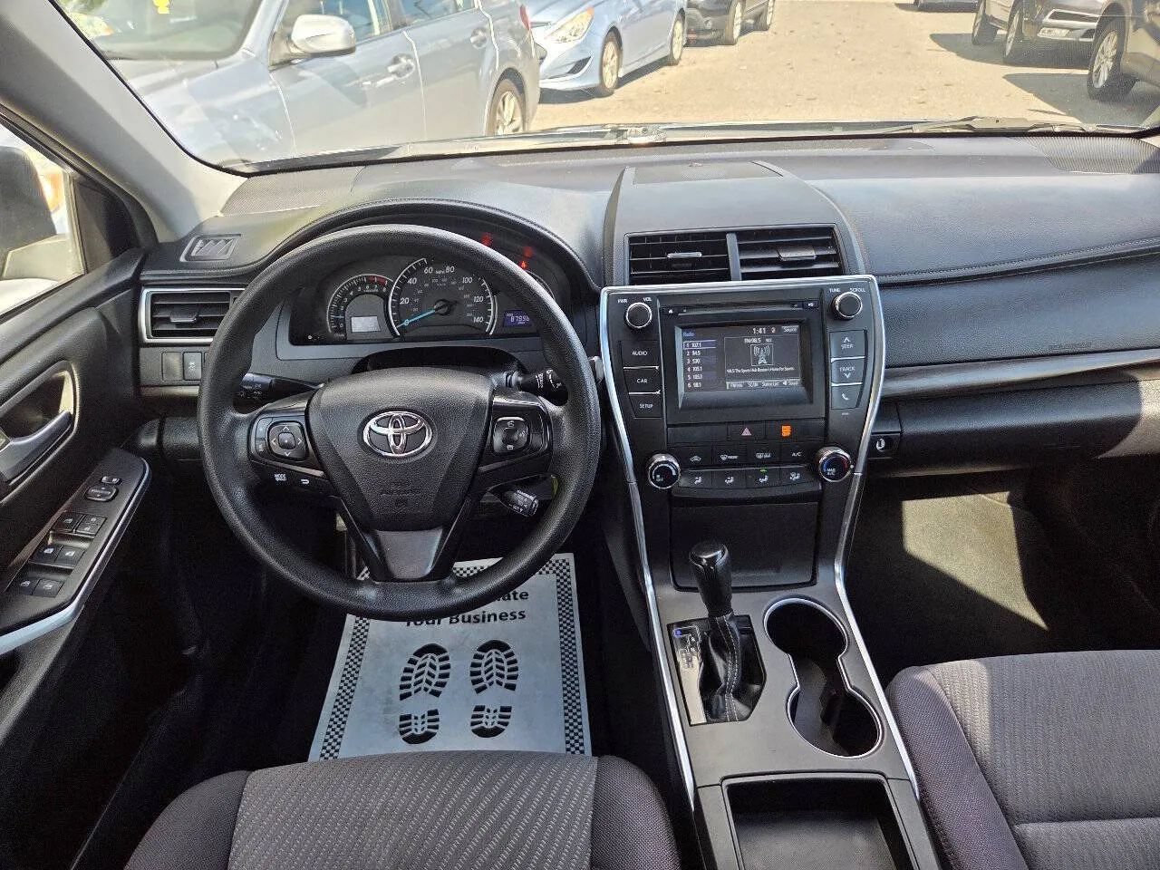 Used 2015 Toyota Camry LE FWD image 17