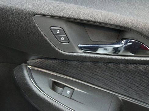 Used 2018 Chevrolet Cruze LT image 9