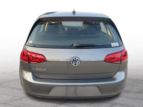 Used 2016 Volkswagen e-Golf SE w/ DC Fast Charging Package image 5