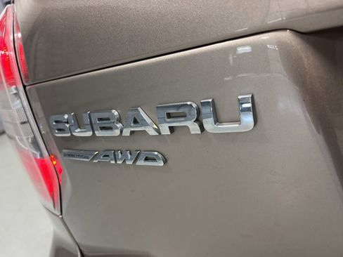 Used 2016 Subaru Forester 2.5i Premium w/ All-Weather Package AWD/4WD image 36