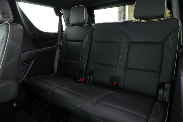 Used 2025 GMC Yukon Elevation w/ LPO, Elevation Black Package AWD/4WD image 30