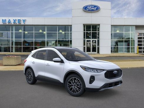New 2026 Ford Escape SE image 7