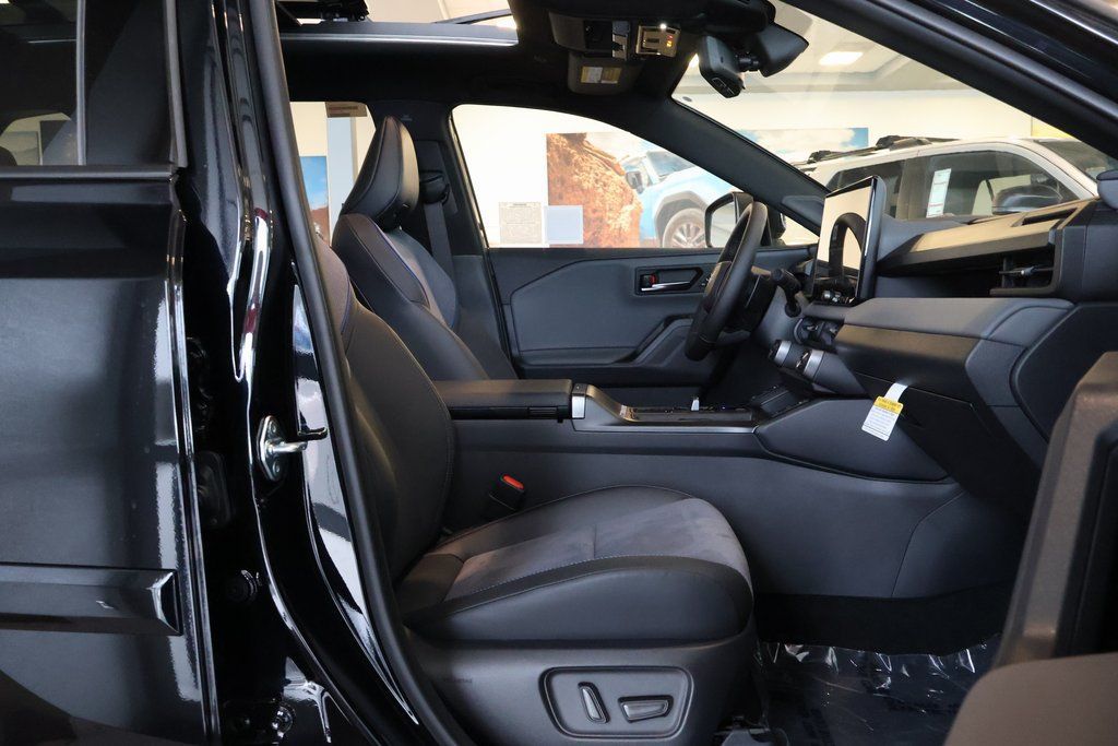 Used 2026 Toyota RAV4 XSE w/ Panoramic Sun Roof Package AWD/4WD image 10