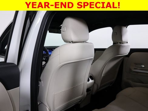 Certified 2025 Mercedes-Benz GLA 250 4MATIC image 31
