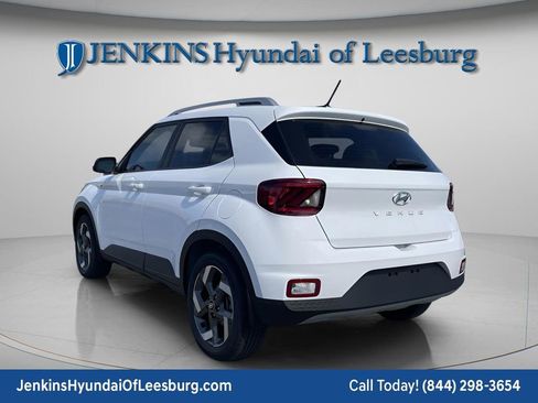 New 2026 Hyundai Venue SEL FWD image 6