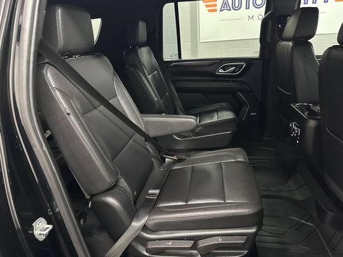 Used 2023 Chevrolet Suburban Z71 w/ Luxury Package AWD/4WD image 20