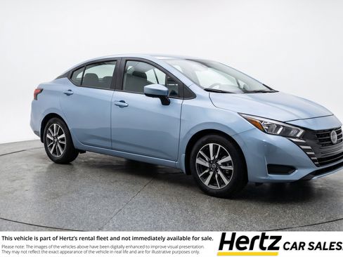 Used 2025 Nissan Versa SV image 1
