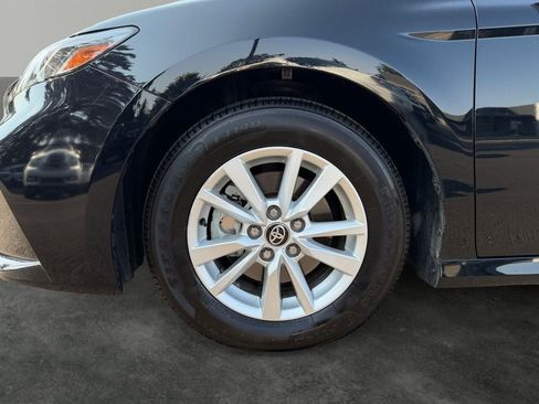Used 2025 Toyota Camry LE FWD image 4