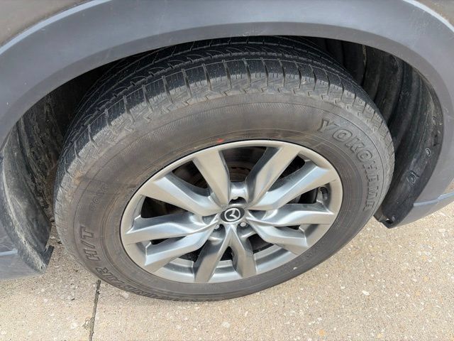 Used 2017 MAZDA CX-9 Touring AWD/4WD image 25