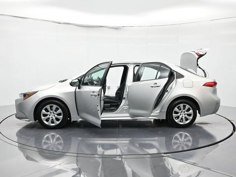 Used 2023 Toyota Corolla LE image 47