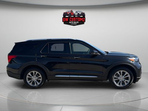 Used 2021 Ford Explorer Limited w/ Equipment Group 301A AWD/4WD image 8