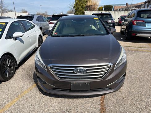 Used 2016 Hyundai Sonata SE w/ Cargo Package image 6