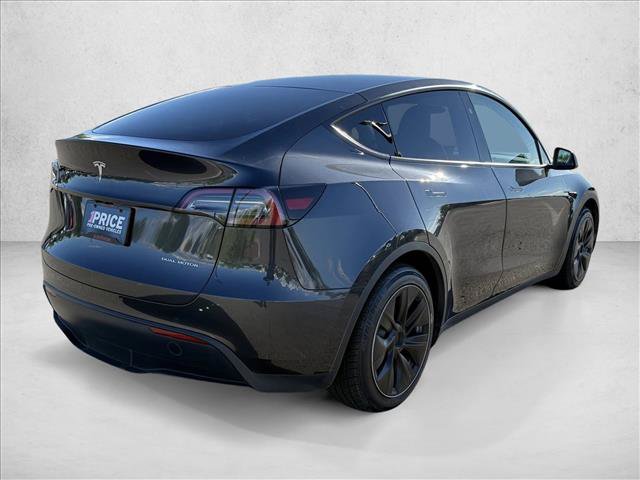 Used 2024 Tesla Model Y Long Range AWD/4WD image 5