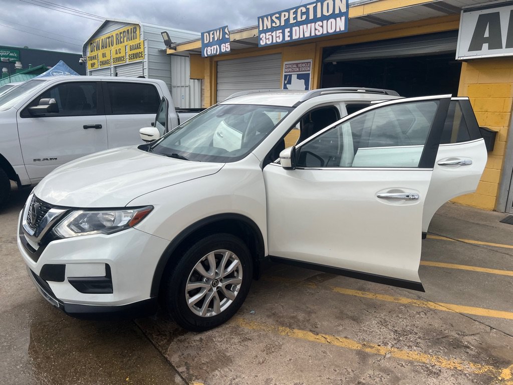 Used 2020 Nissan Rogue SV FWD image 9