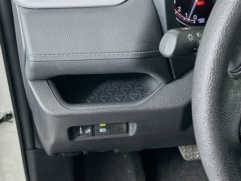 Used 2025 Toyota RAV4 XLE image 17