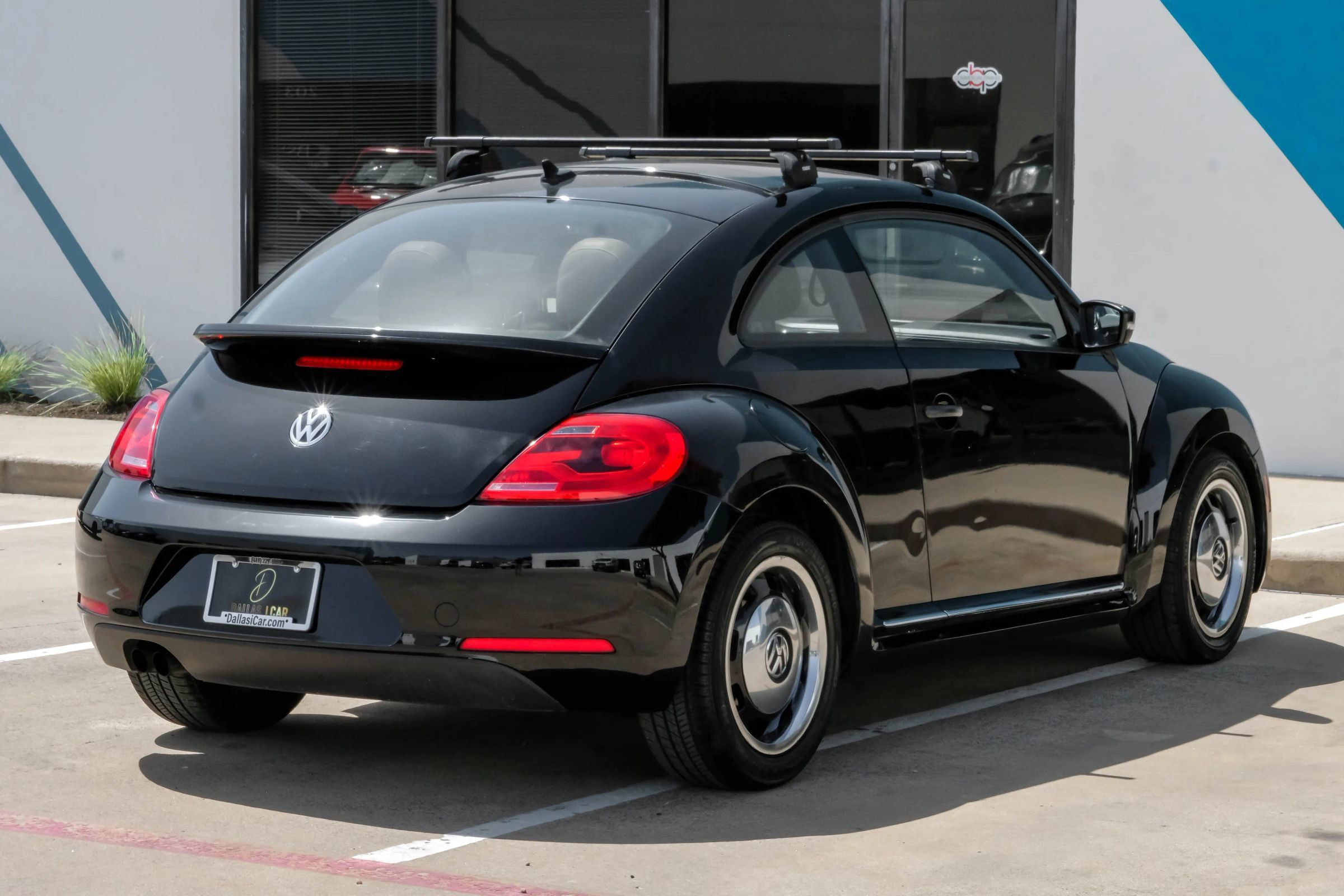 Used 2015 Volkswagen Beetle 1.8T Classic FWD image 10