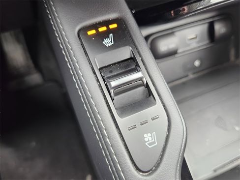 Used 2022 Kia Telluride EX w/ EX Premium Package image 28