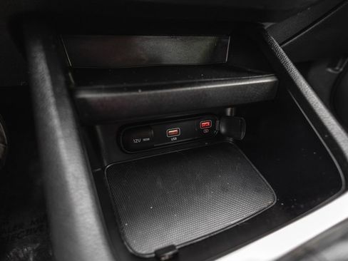 Used 2024 Kia Forte LXS w/ LXS Technology Package FWD image 17