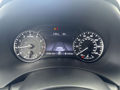 Used 2021 Nissan Armada SL w/ Captain's Chairs Package image 21