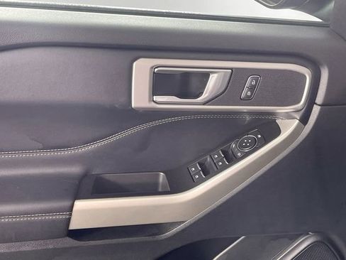 Used 2021 Ford Explorer XLT RWD image 18