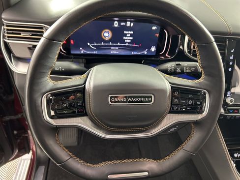 Used 2023 Jeep Grand Wagoneer Series III image 13