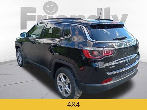 Used 2023 Jeep Compass Latitude w/ Convenience Group AWD/4WD image 9