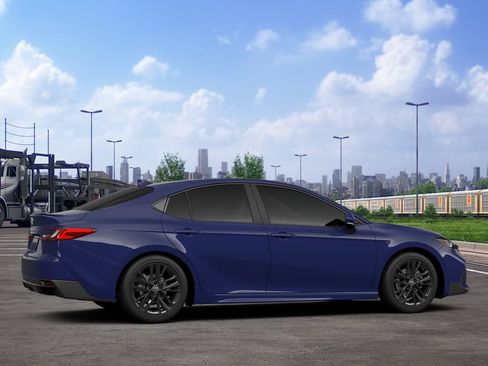 New 2026 Toyota Camry SE FWD image 11