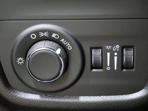 New 2025 Jeep Grand Cherokee Laredo X w/ Luxury Tech Group I image 15