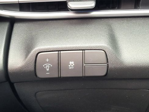 Used 2024 Hyundai Elantra SEL FWD image 24