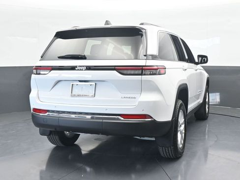 Used 2025 Jeep Grand Cherokee Laredo X RWD image 5