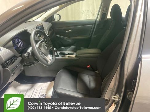 Used 2023 Nissan Sentra SV image 9