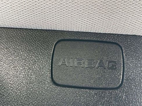 Used 2025 Chevrolet Malibu LT FWD image 29