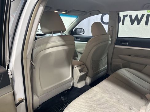 Used 2010 Subaru Outback 2.5i Premium image 20