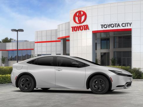 New 2026 Toyota Prius Plug-In Hybrid image 13