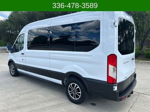 Used 2022 Ford Transit 350 XLT RWD image 3