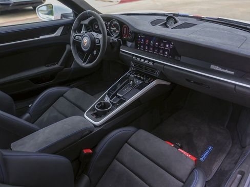 Used 2024 Porsche 911 Dakar image 46