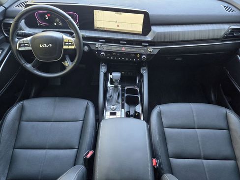 Certified 2025 Kia Telluride EX w/ EX Captain's Chair Package image 24