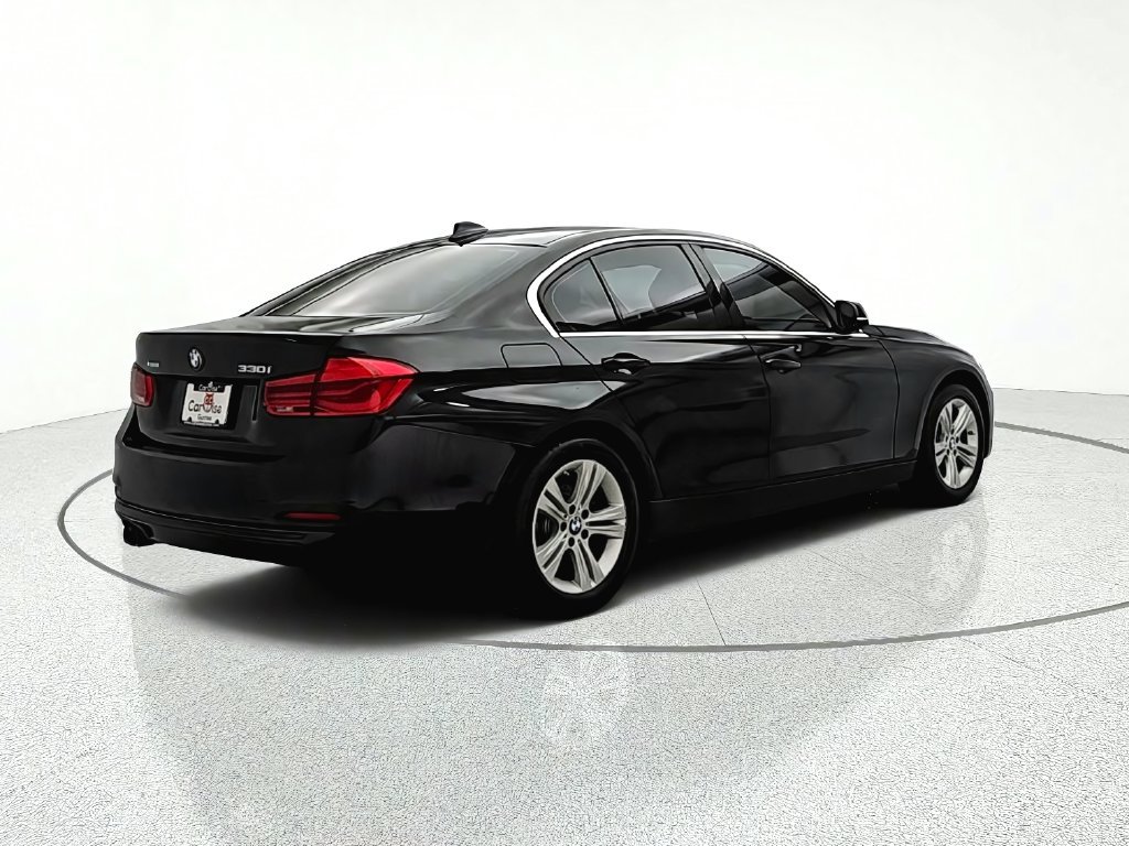 Used 2017 BMW 330i xDrive Sedan AWD/4WD image 7