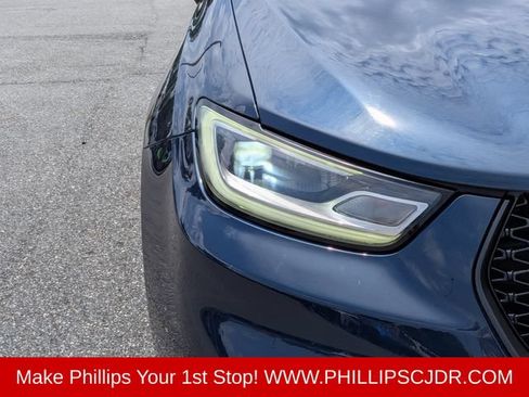 Certified 2022 Chrysler Pacifica Touring-L w/ S Appearance Package FWD image 9