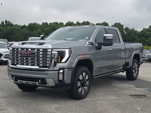 Used 2025 GMC Sierra 2500 Denali w/ Denali Reserve Package AWD/4WD image 1
